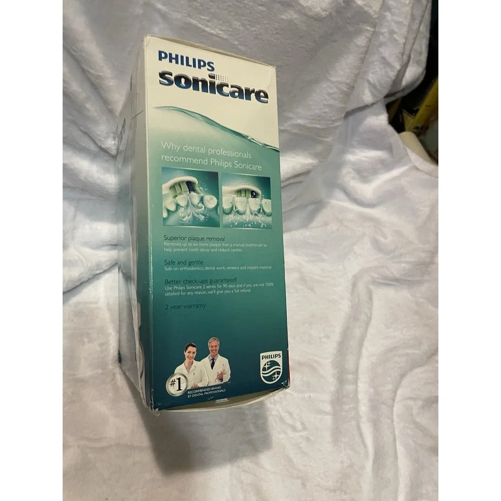 NEW PHILIPS SONICARE SERIES 2 HX6211/18 PLAQUE CONTROL RECHARGEABLE TOOTHBRUSH